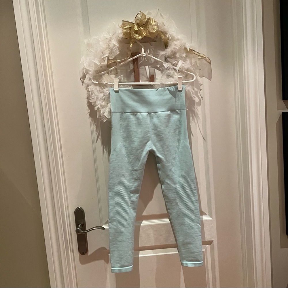 Adidas Aeroknit baby blue leggings🏋🏼♀️ - Picture 4 of 9